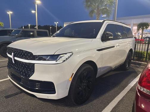 2025 Lincoln Navigator Reserve