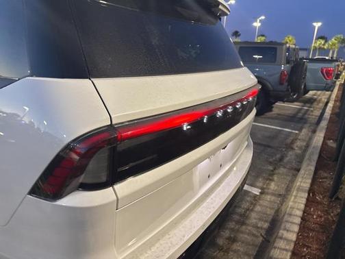 2025 Lincoln Navigator Reserve