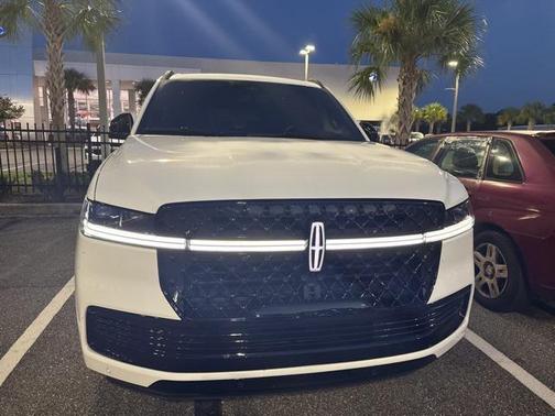 2025 Lincoln Navigator Reserve