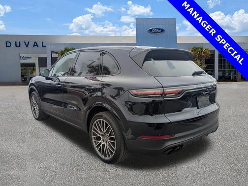 2023 Porsche Cayenne Platinum Edition