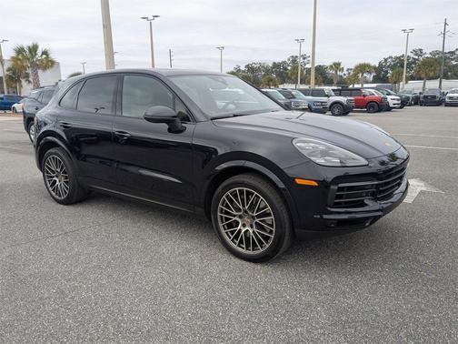 2023 Porsche Cayenne Platinum Edition