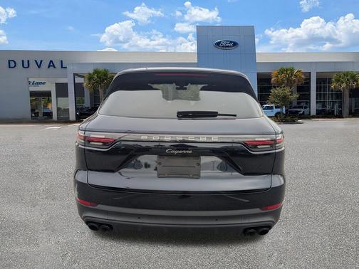 2023 Porsche Cayenne Platinum Edition