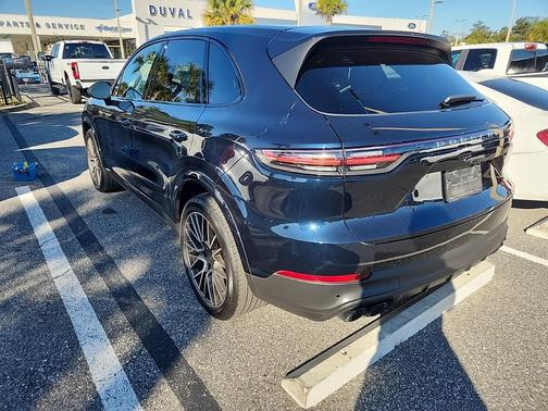 2023 Porsche Cayenne Platinum Edition