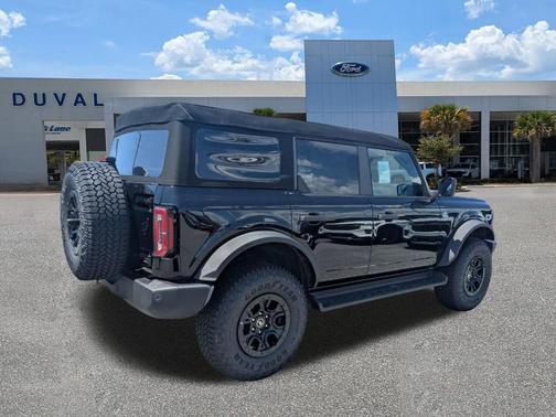 Shadow Black 2026 Ford Bronco Outer Banks