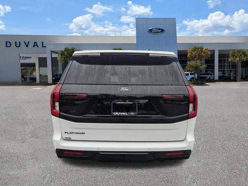 Star White 2026 Ford Expedition Platinum