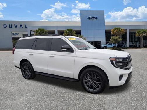 Star White 2026 Ford Expedition Platinum