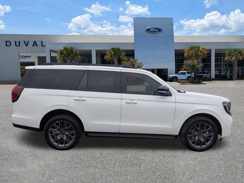 Star White 2026 Ford Expedition Platinum