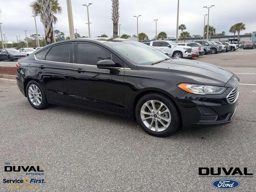 2020 Ford Fusion SE