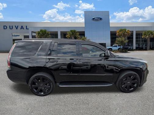2018 Cadillac Escalade Luxury