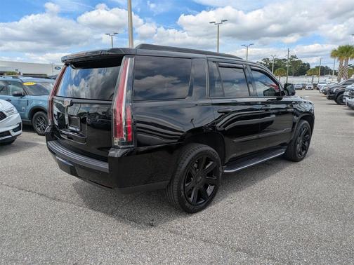 2018 Cadillac Escalade Luxury