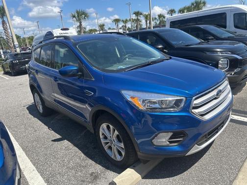 Lightning Blue Metallic 2018 Ford Escape SE