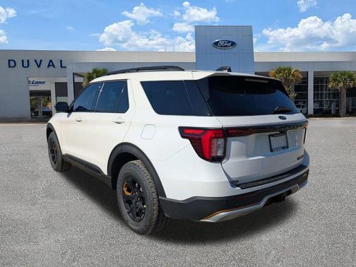 Star White 2026 Ford Explorer Tremor