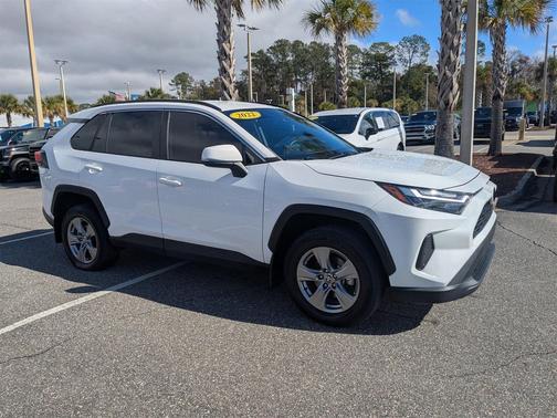 2022 Toyota RAV4 XLE
