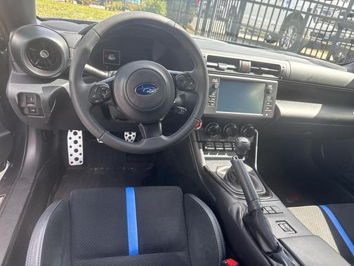 2025 Subaru BRZ tS