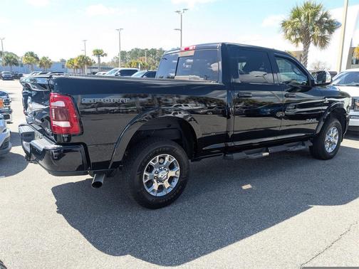 2020 RAM 2500 Laramie Crew Cab 4x4 6'4' Box