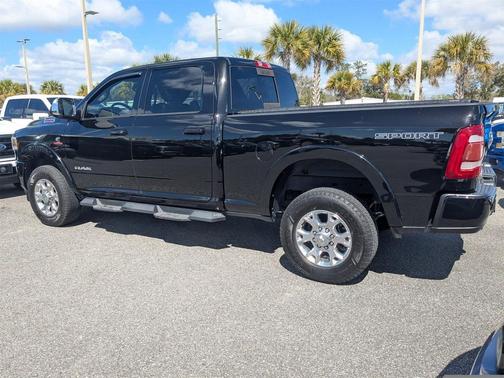 2020 RAM 2500 Laramie Crew Cab 4x4 6'4' Box