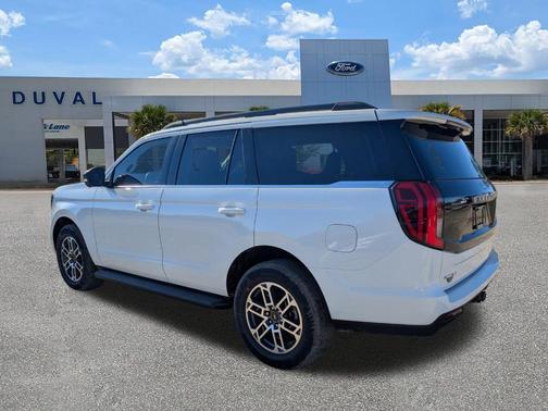 Star White 2026 Ford Expedition Active