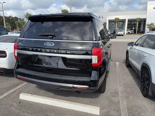 Black Metallic 2024 Ford Expedition XLT