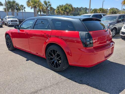 2007 Dodge Magnum Base