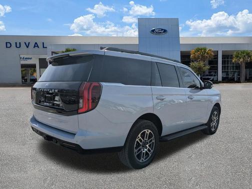 Space Silver 2026 Ford Expedition Active