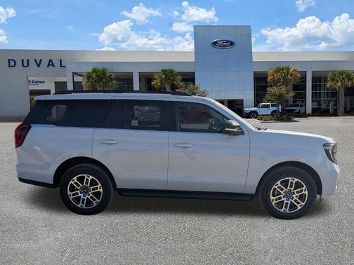 Space Silver 2026 Ford Expedition Active