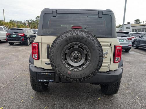 2025 Ford Bronco Base