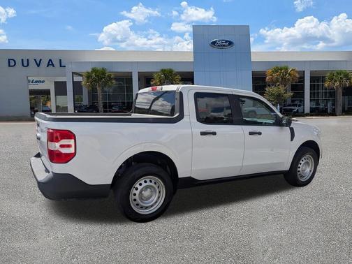 2022 Ford Maverick XL