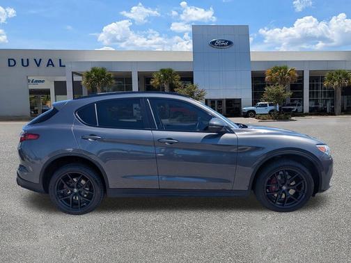2019 Alfa Romeo Stelvio Ti Sport