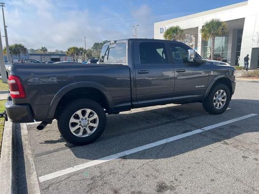 2022 RAM 2500 Laramie Crew Cab 4x4 6'4' Box