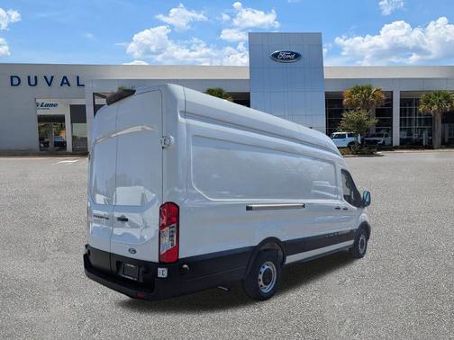 Oxford White 2026 Ford Transit-250 Base