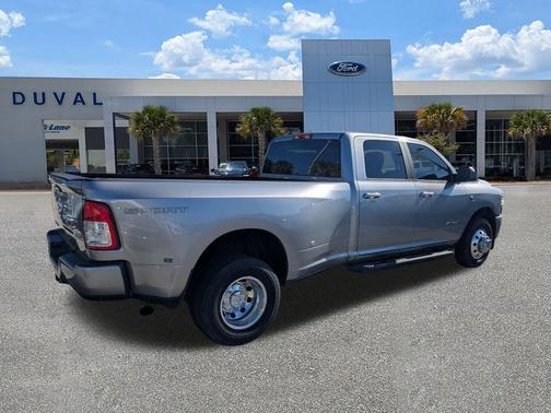 2019 RAM 3500 Big Horn Crew Cab 4x2 8' Box