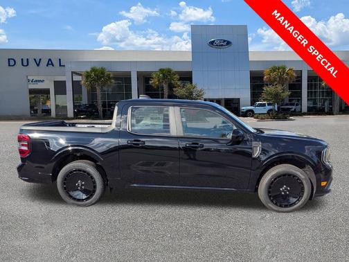 Shadow Black 2025 Ford Maverick Lobo Standard
