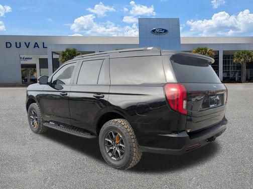 Agate Black Metallic 2026 Ford Expedition Tremor