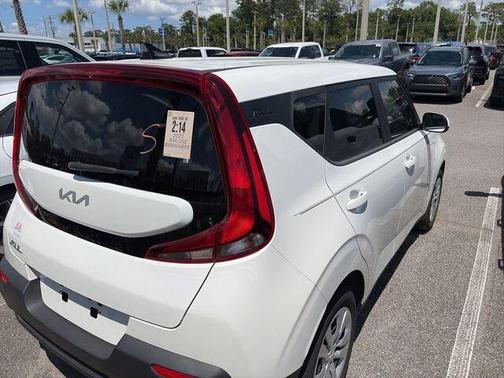 Snow White Pearl 2022 Kia Soul LX