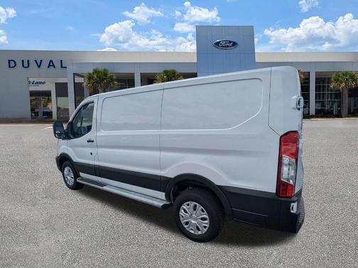 Oxford White 2025 Ford Transit-250 Base