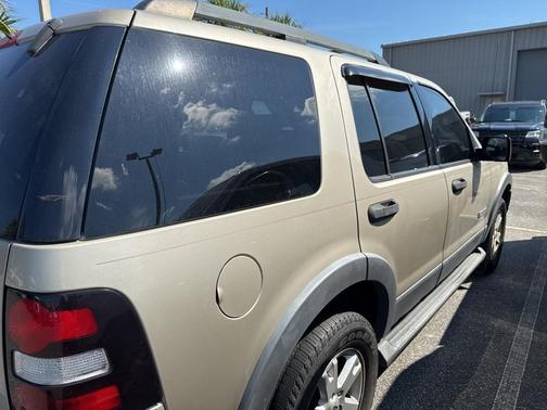 2006 Ford Explorer XLT