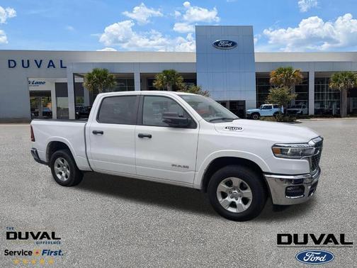 Bright White Clearcoat 2025 RAM 1500 Big Horn/Lone Star