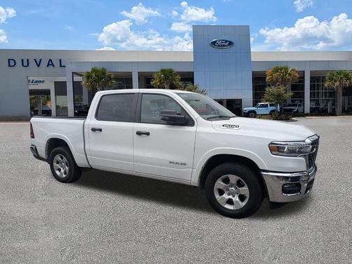 Bright White Clearcoat 2025 RAM 1500 Big Horn/Lone Star