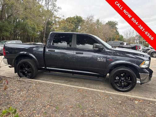 2018 RAM 1500 SLT