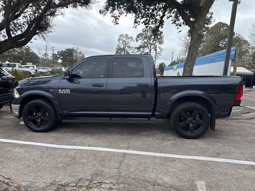 2018 RAM 1500 SLT