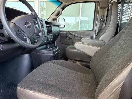2022 GMC Savana 2500 Work Van