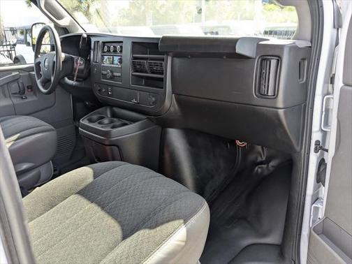 2022 GMC Savana 2500 Work Van