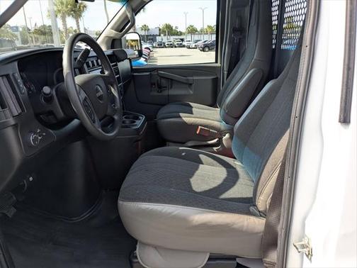 2022 GMC Savana 2500 Work Van