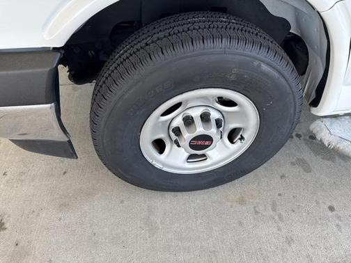 2022 GMC Savana 2500 Work Van