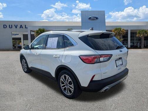 White Metallic 2022 Ford Escape SEL
