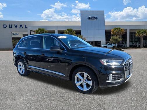 Mythos Black Metallic 2024 Audi Q7 45 Premium Plus