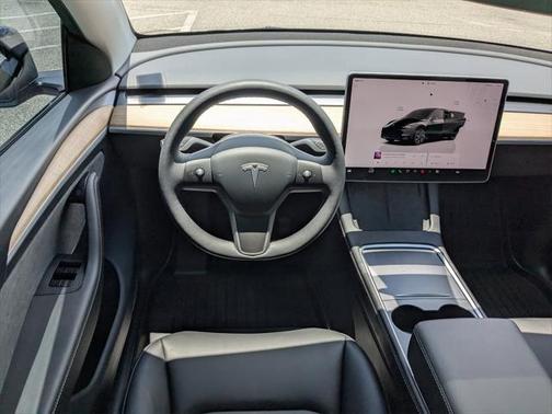 2025 Tesla Model Y Long Range Dual Motor All-Wheel Drive