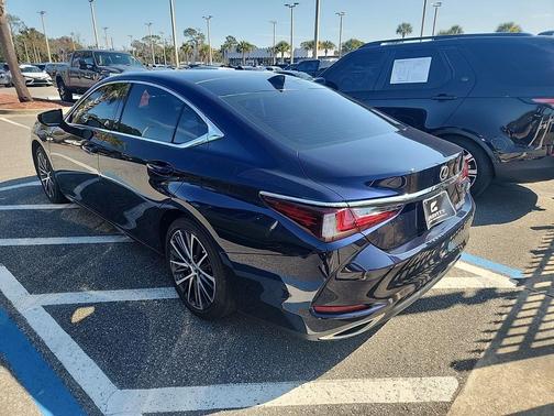 2023 Lexus ES 350 Base