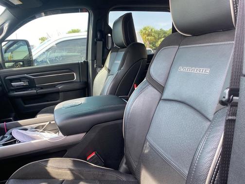 2024 RAM 2500 Laramie Crew Cab 4x4 6'4' Box