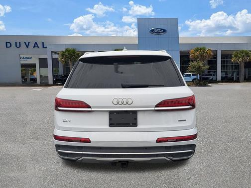 2020 Audi Q7 55 Premium Plus